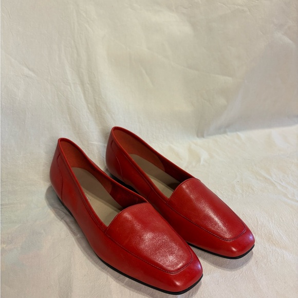 Elegant Red Women's Loafers - Picture 1 of 5
